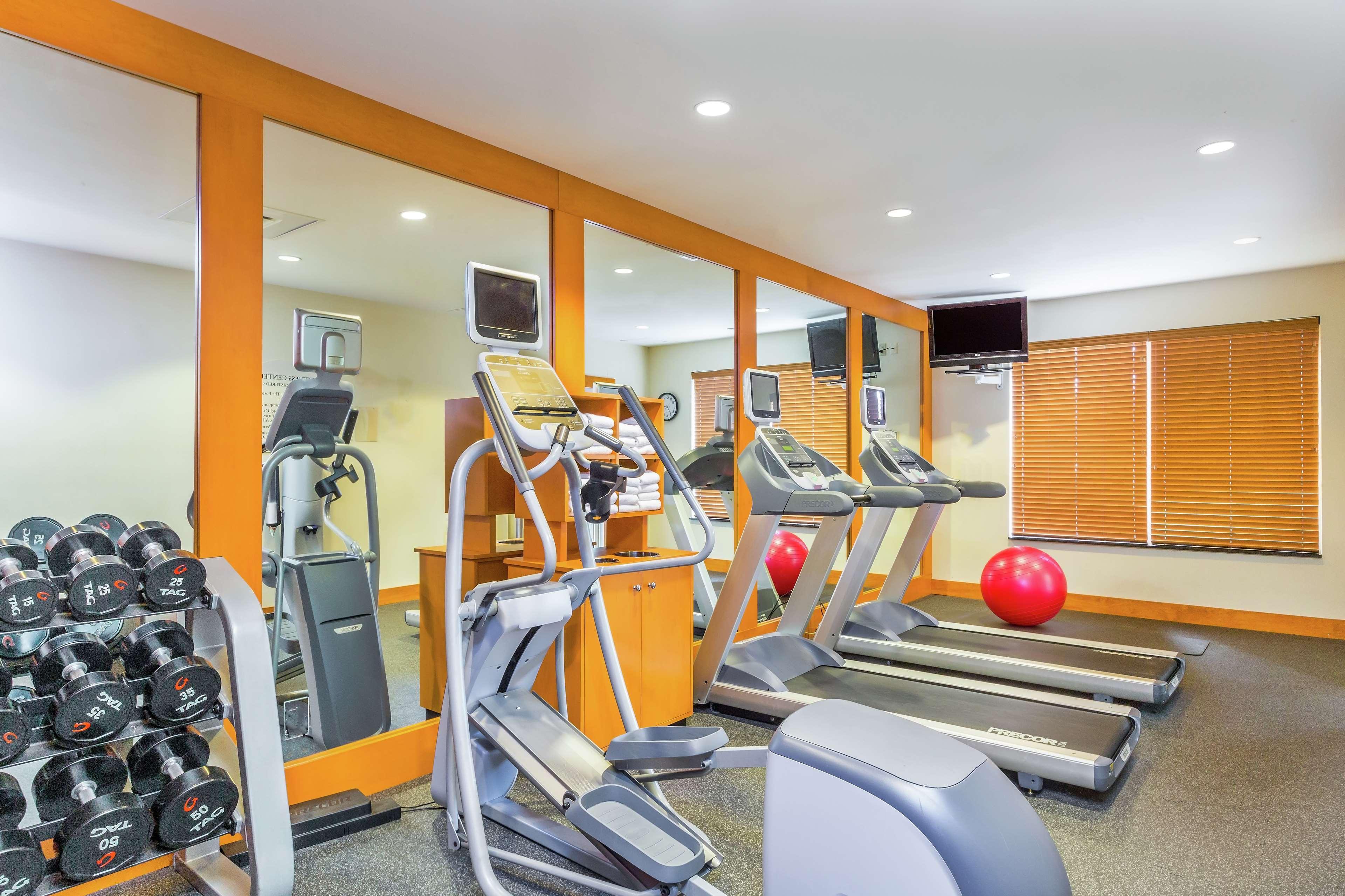Hilton Garden Inn Fort Myers Ngoại thất bức ảnh