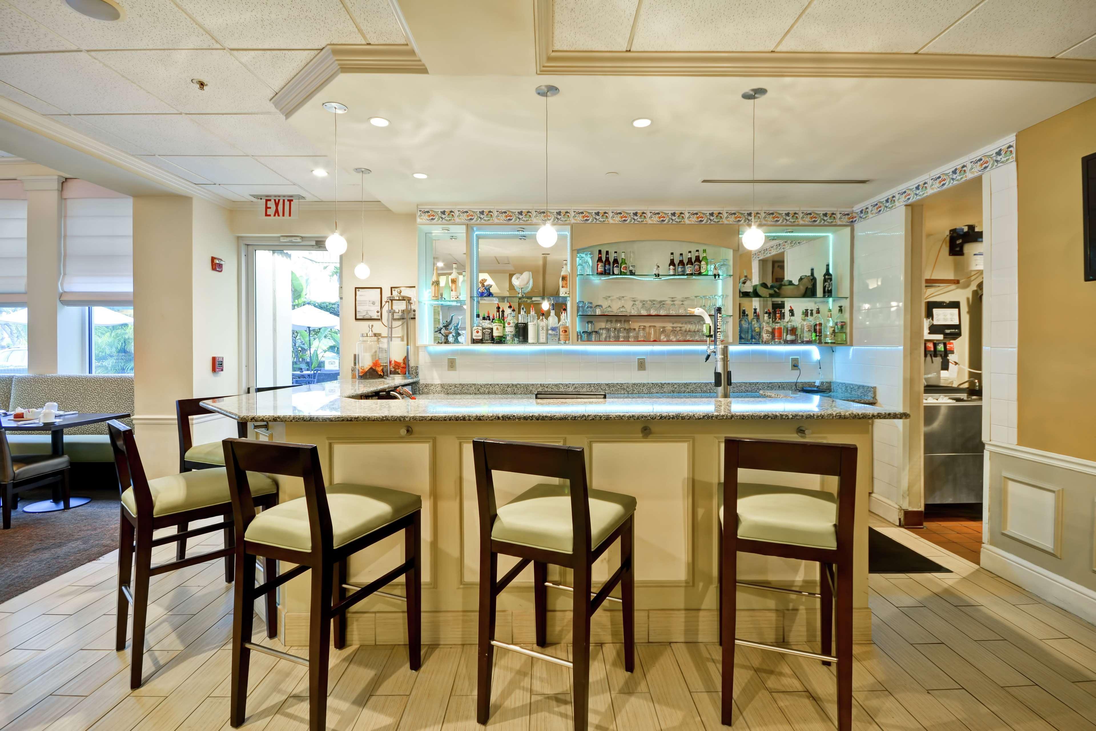 Hilton Garden Inn Fort Myers Ngoại thất bức ảnh