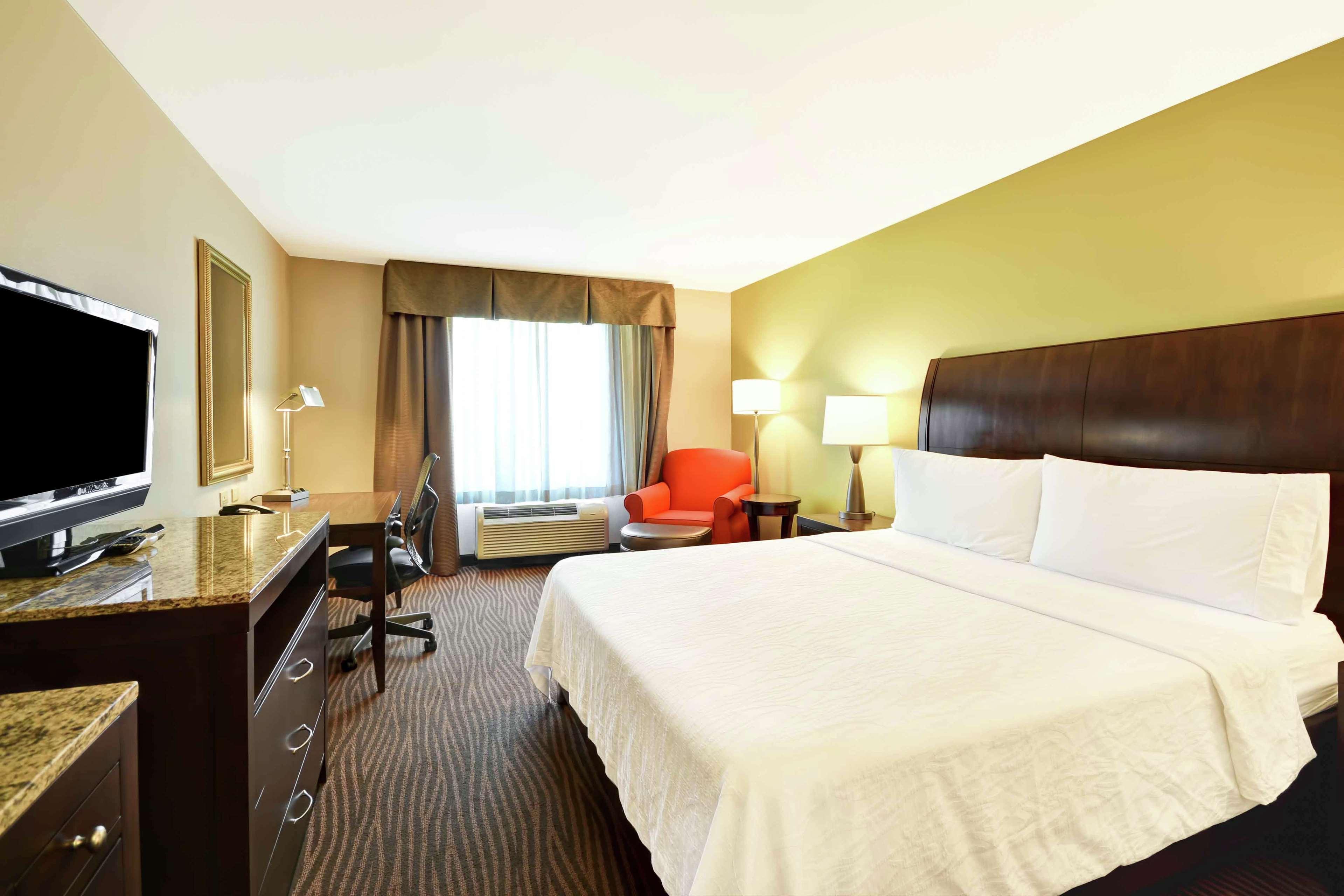 Hilton Garden Inn Fort Myers Ngoại thất bức ảnh