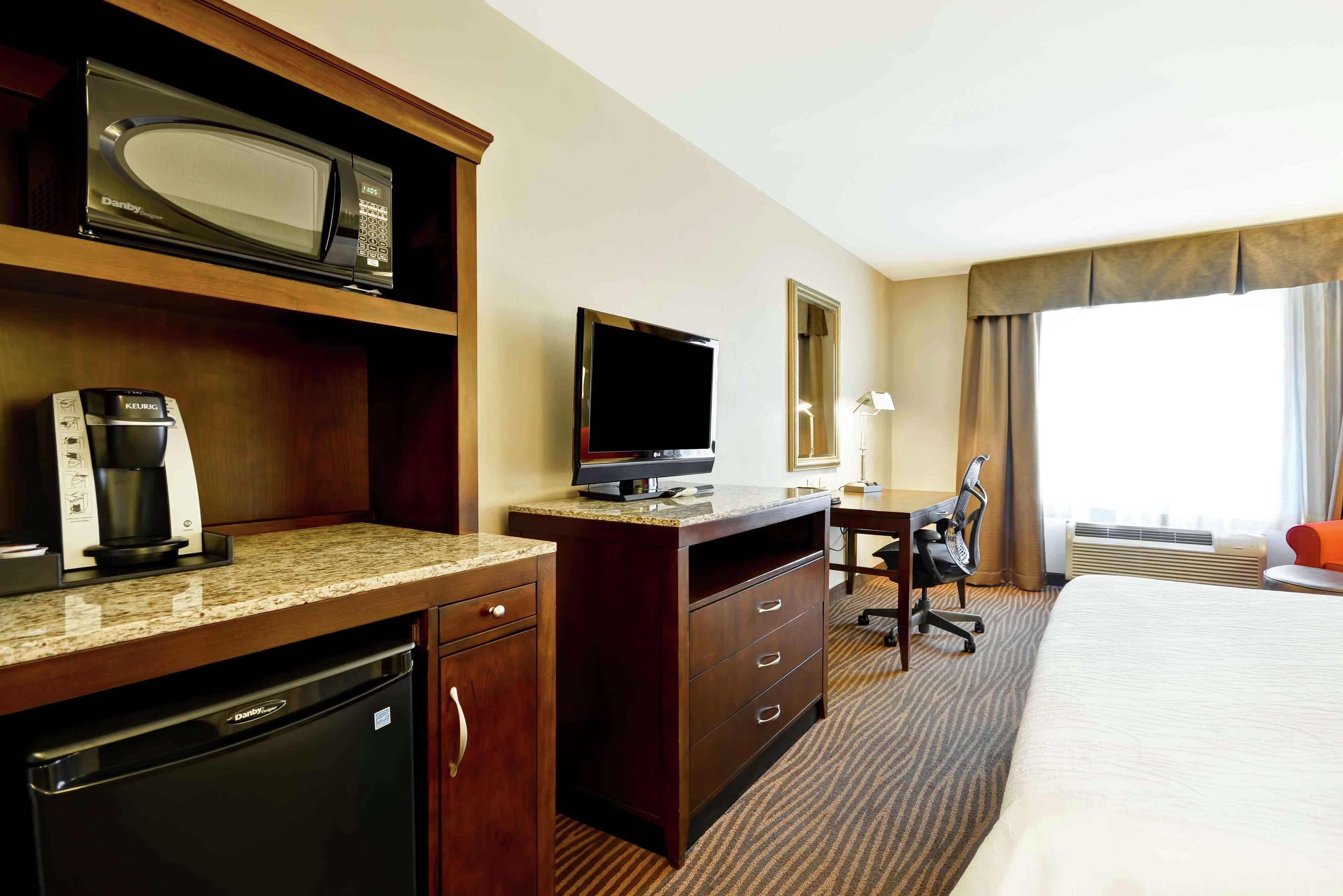 Hilton Garden Inn Fort Myers Ngoại thất bức ảnh