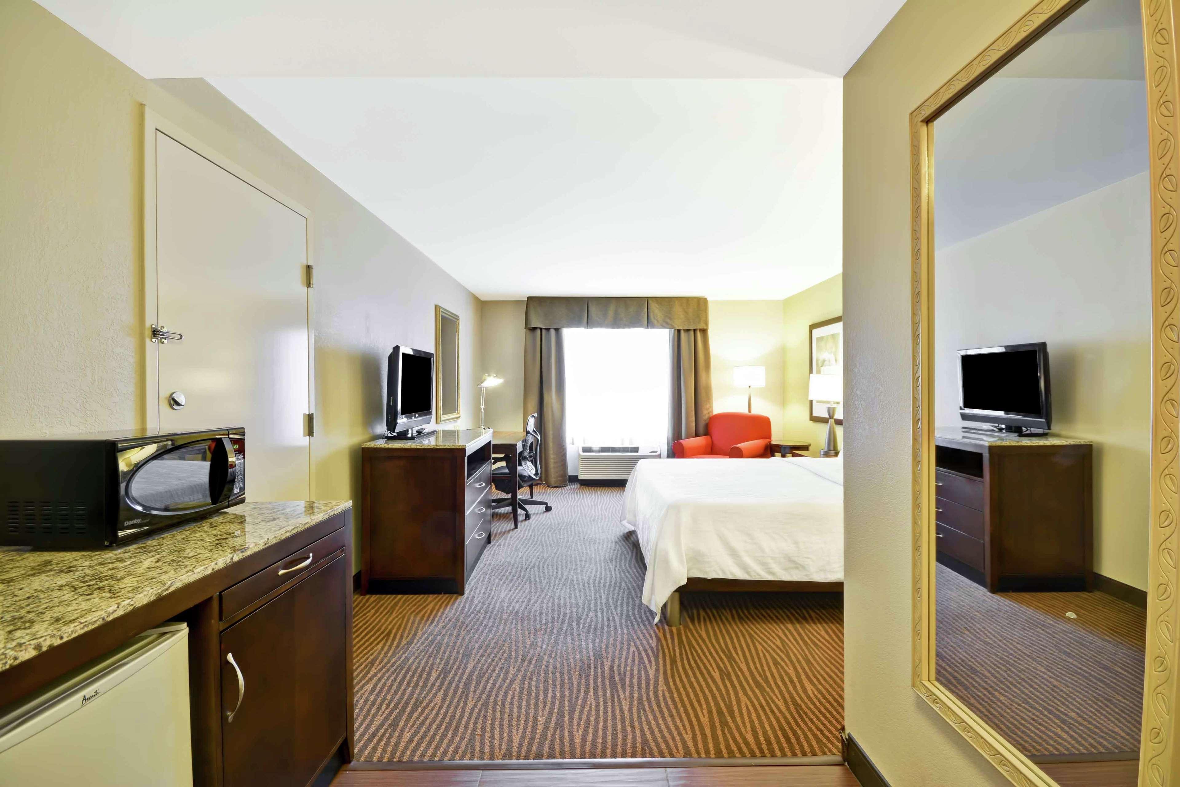 Hilton Garden Inn Fort Myers Ngoại thất bức ảnh