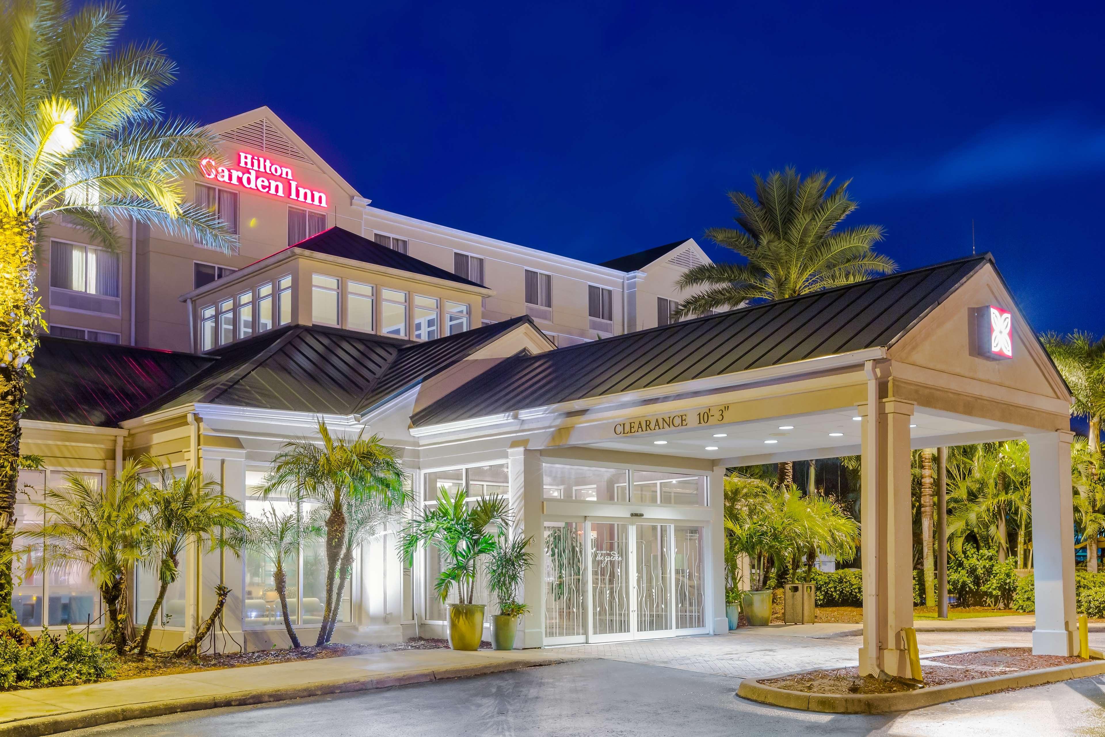 Hilton Garden Inn Fort Myers Ngoại thất bức ảnh