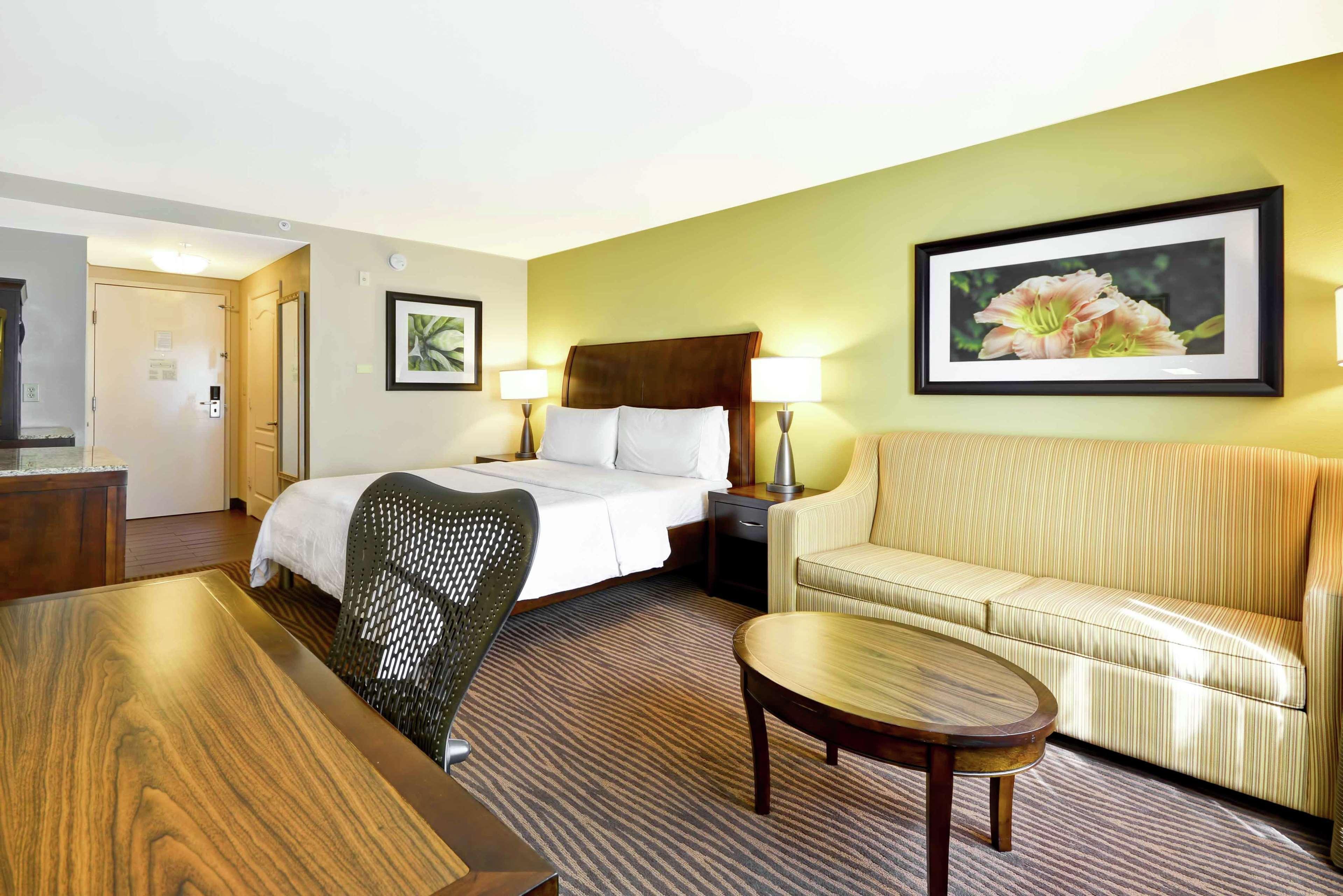 Hilton Garden Inn Fort Myers Ngoại thất bức ảnh