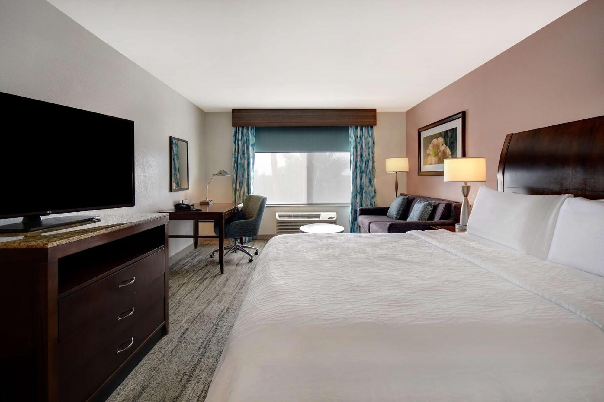 Hilton Garden Inn Fort Myers Ngoại thất bức ảnh