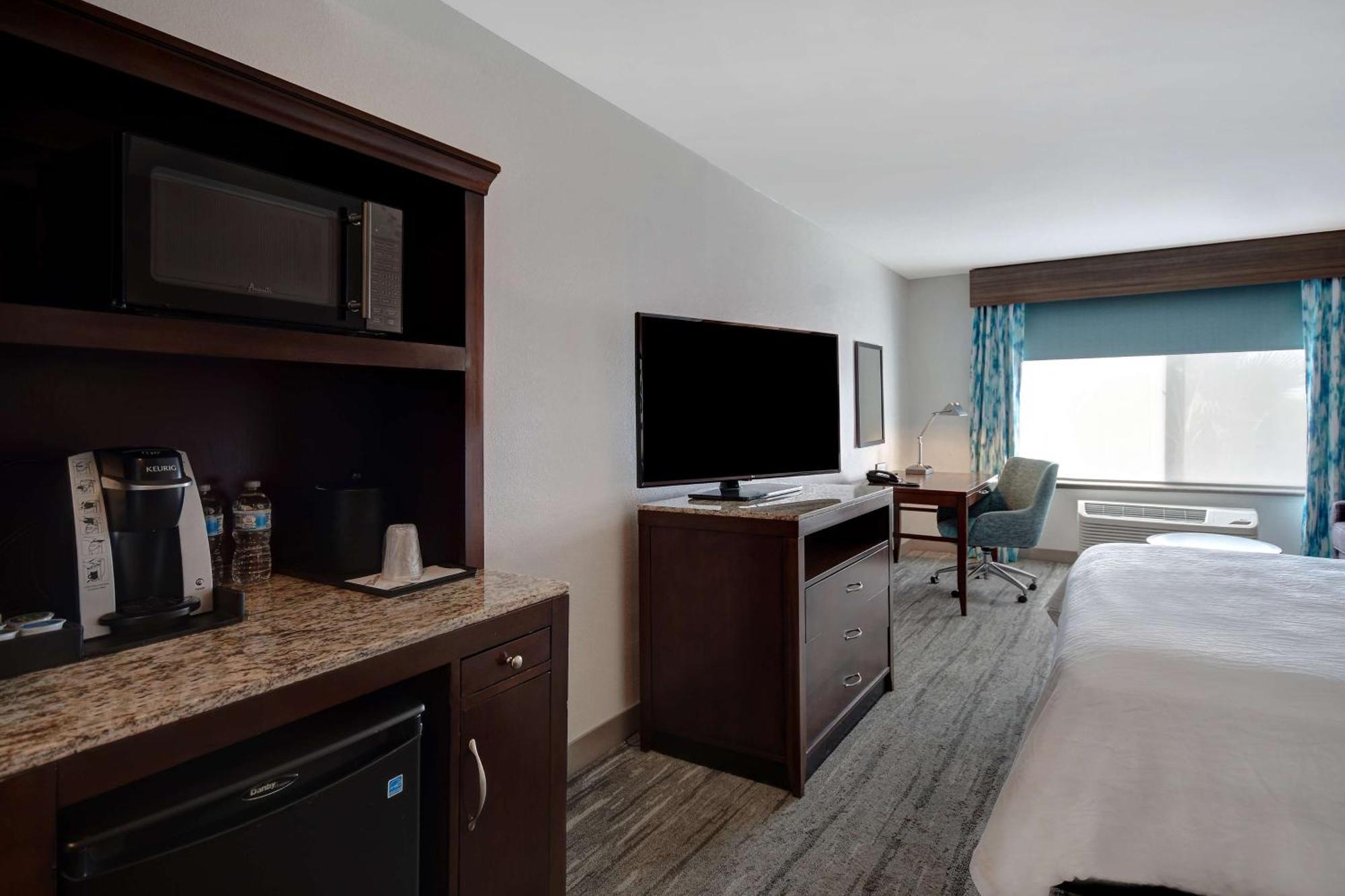 Hilton Garden Inn Fort Myers Ngoại thất bức ảnh