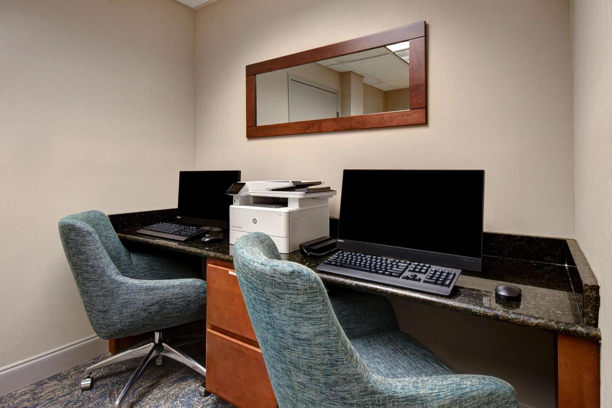 Hilton Garden Inn Fort Myers Ngoại thất bức ảnh