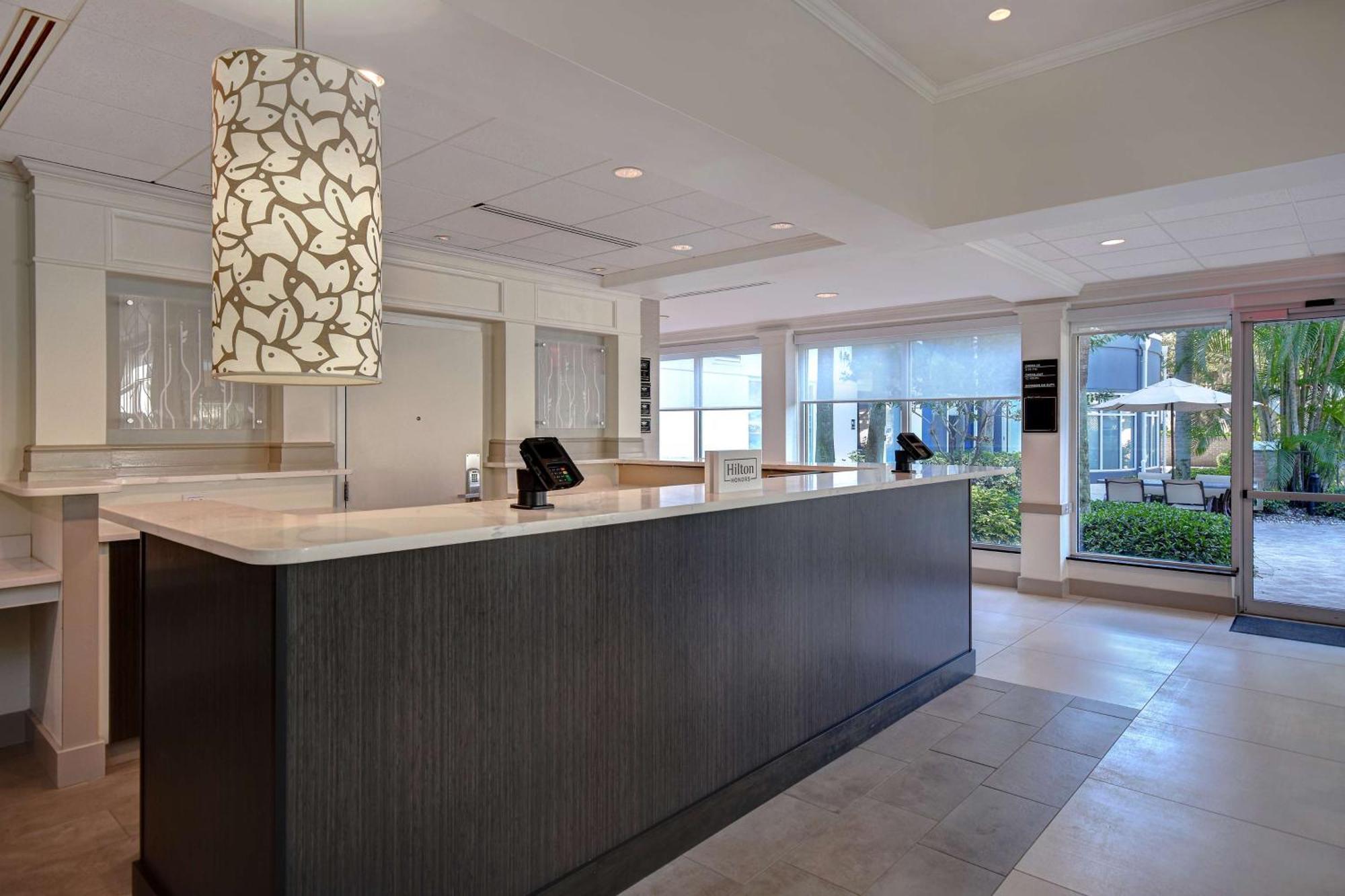Hilton Garden Inn Fort Myers Ngoại thất bức ảnh