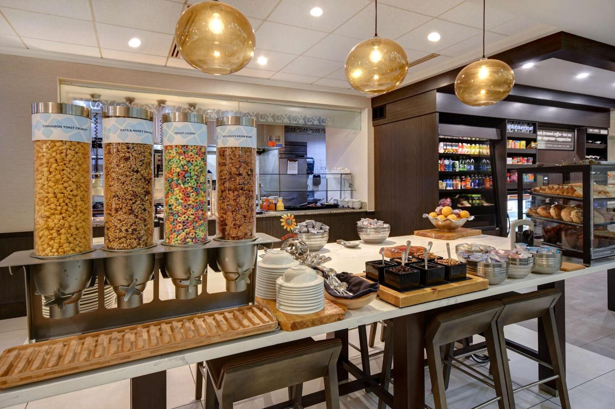 Hilton Garden Inn Fort Myers Ngoại thất bức ảnh