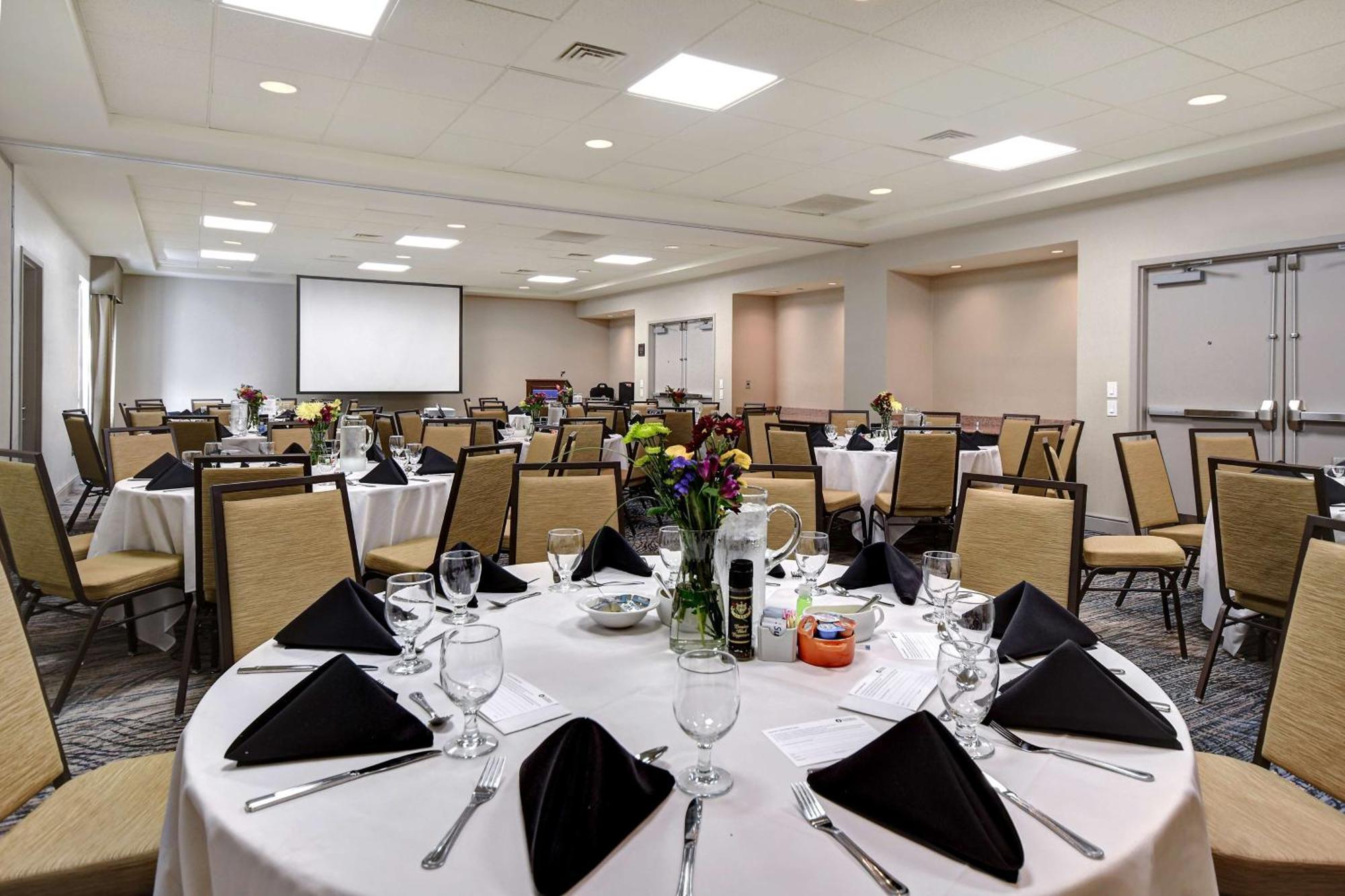 Hilton Garden Inn Fort Myers Ngoại thất bức ảnh
