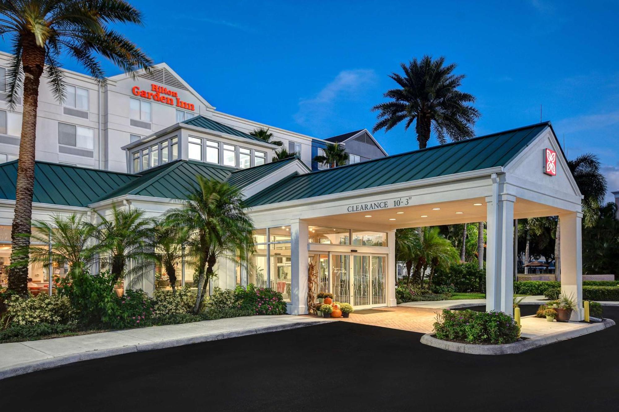 Hilton Garden Inn Fort Myers Ngoại thất bức ảnh